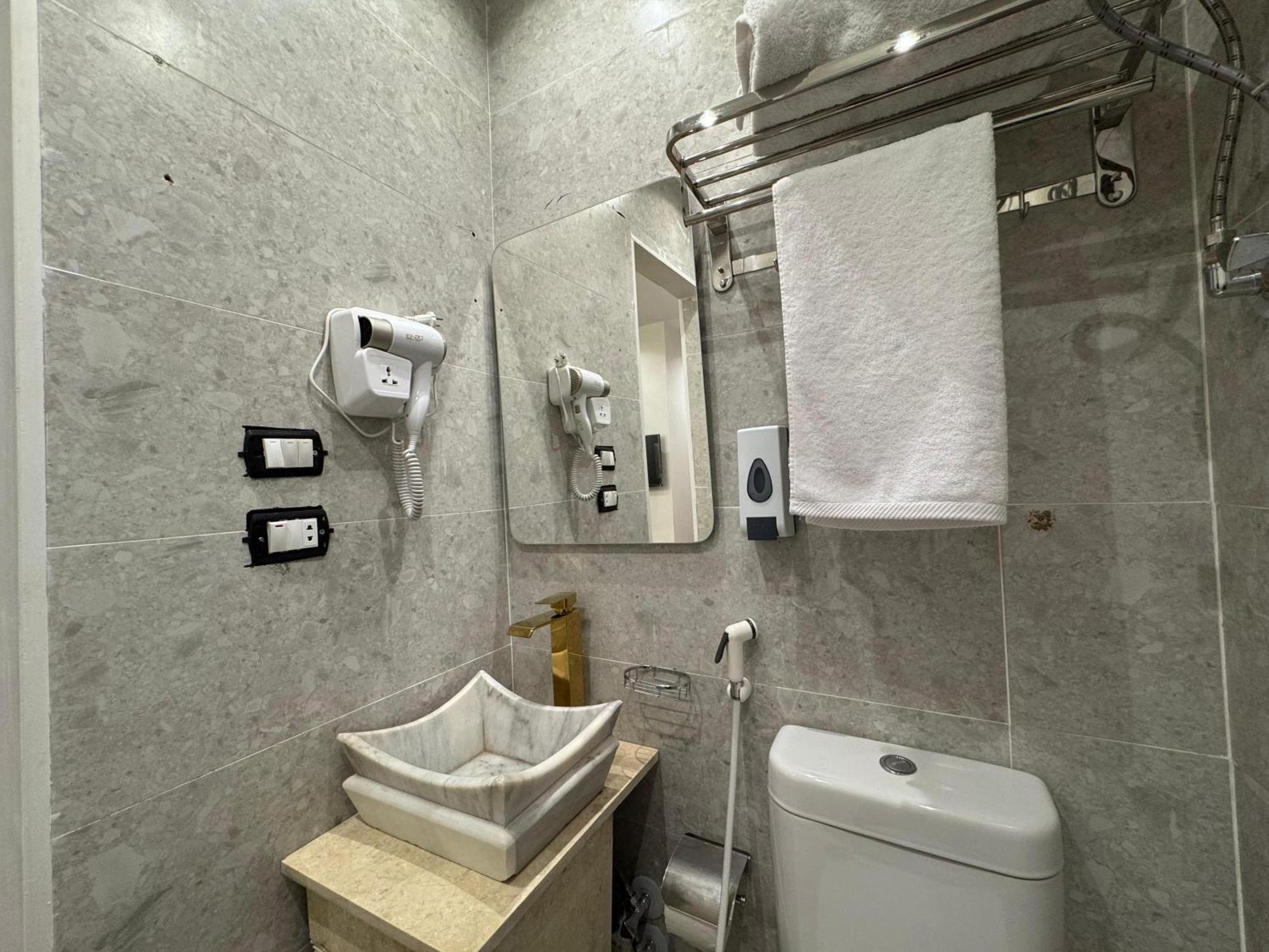 New White Pyramids Inn Ghatati Exterior photo