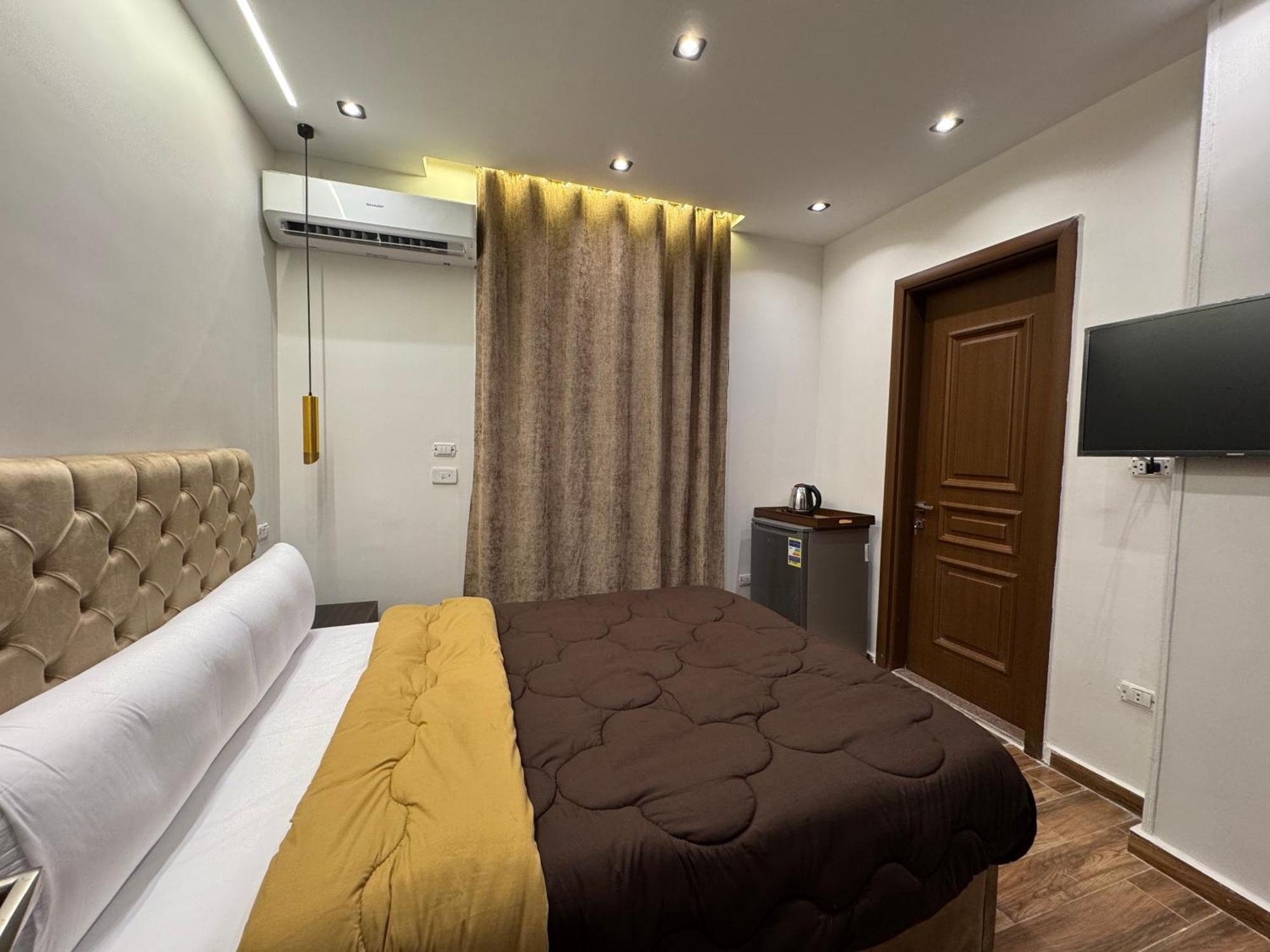 New White Pyramids Inn Ghatati Exterior photo